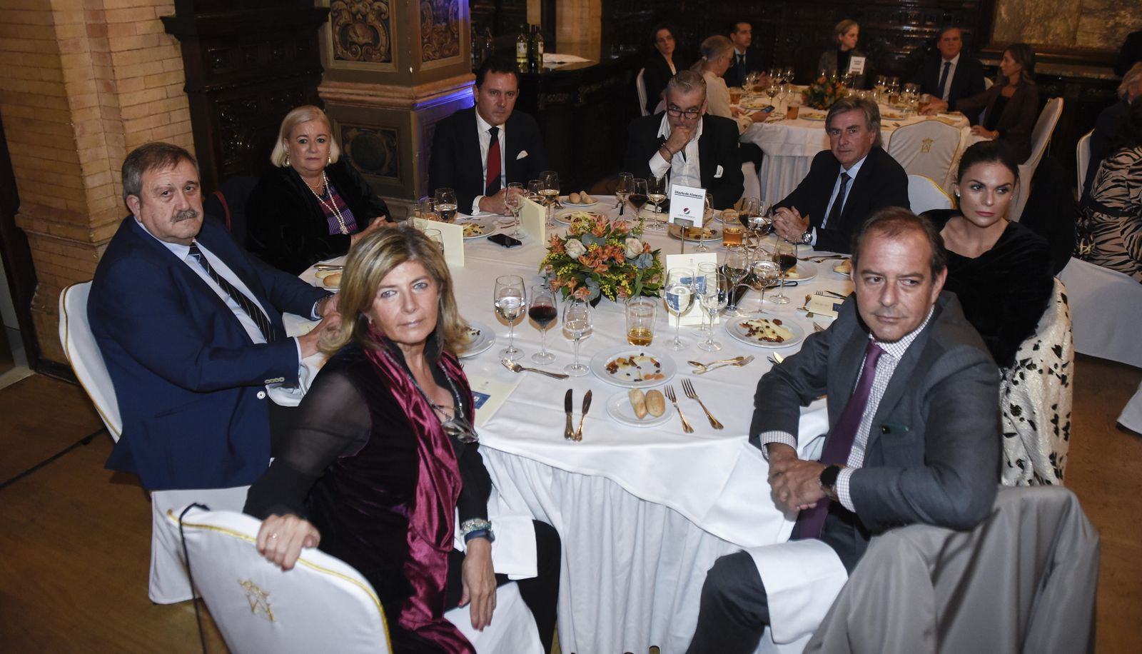 Isabel Paredes, José María de Torres, Manuela Caro, José Repiso, Manuel Terriza, José Juan Parejo,  Isabel Paredes, José Antonio Méndez.