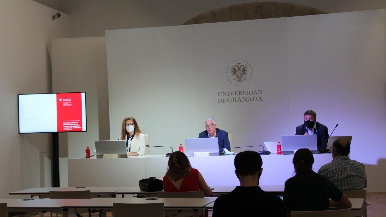 Presentación hoy del plan de contingencia específico para la Selectividad, con Ana Berrocal, José Antonio Naranjo y Juan Luis Benítez.