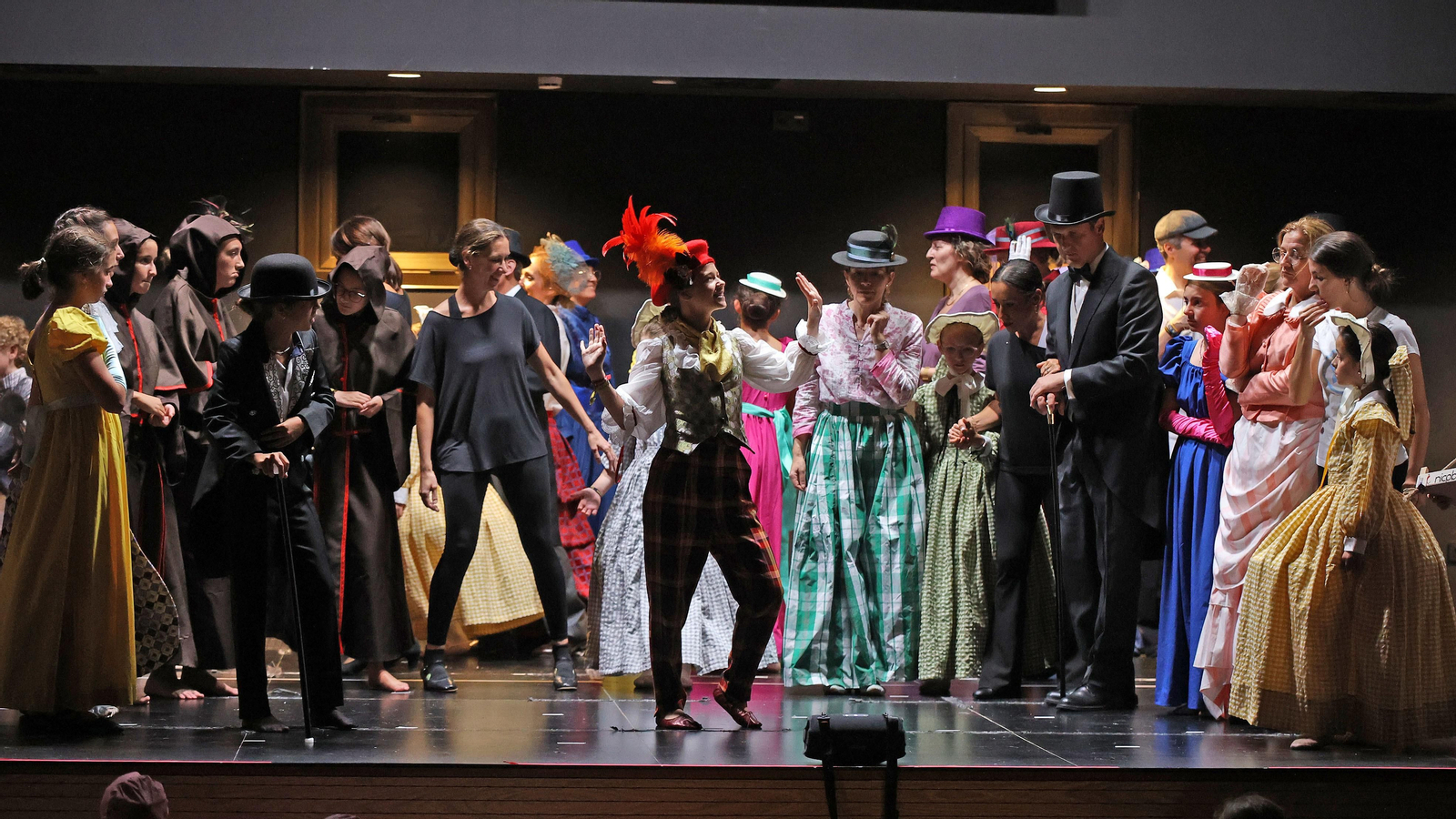 Ensayo del musical 'Ilumíname' de Fredes Insa