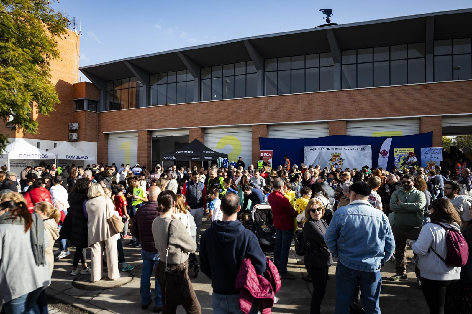 Imágenes de la V Carrera Infantil Bomberos de Jerez