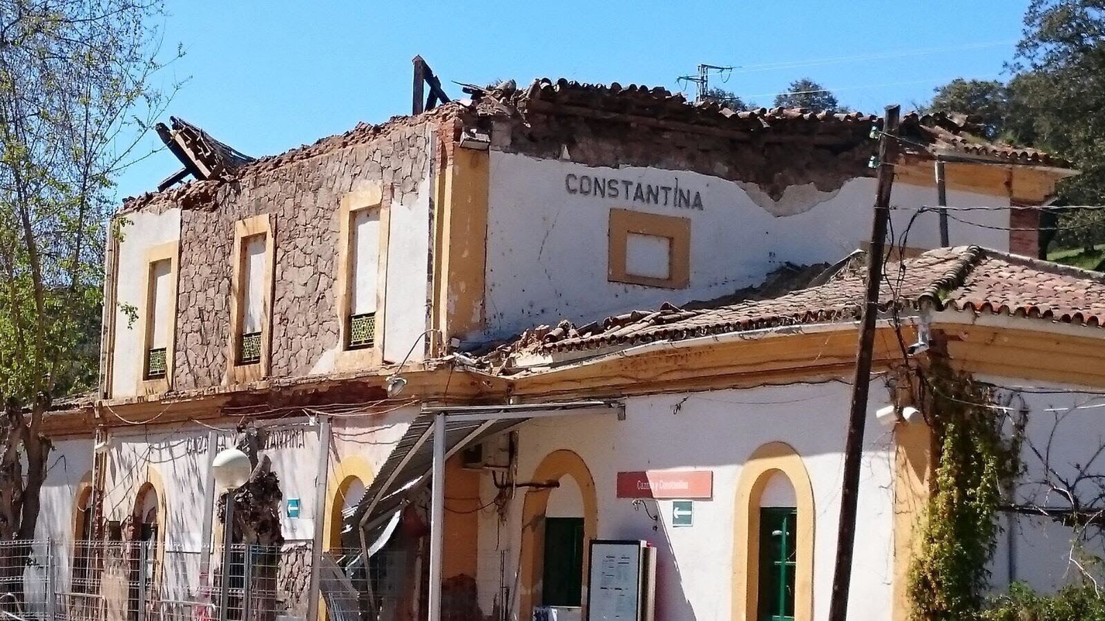 La estación de tren, tras el derrumbe.