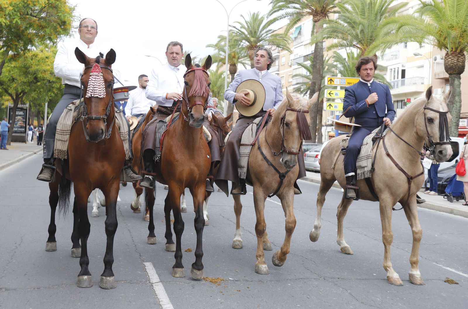 Imágenes de Emigrantes en la Comandancia de la Guardia Civil