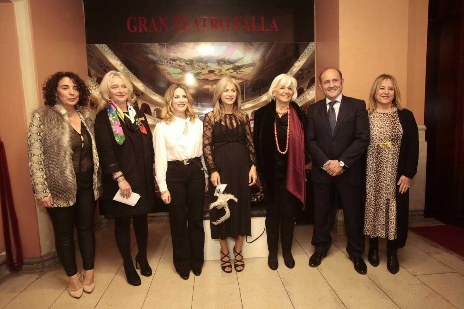 Alfombra roja en el COAC