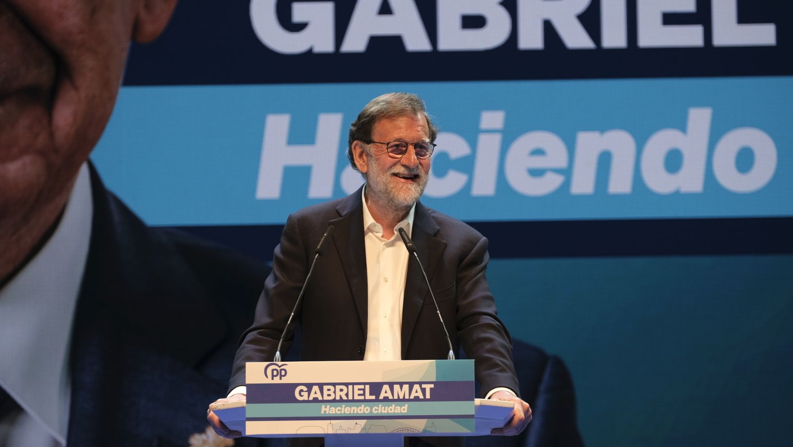 Imágenes de Rajoy apoyando la candidatura de Gabriel Amat a la Alcaldía de Roquetas de Mar