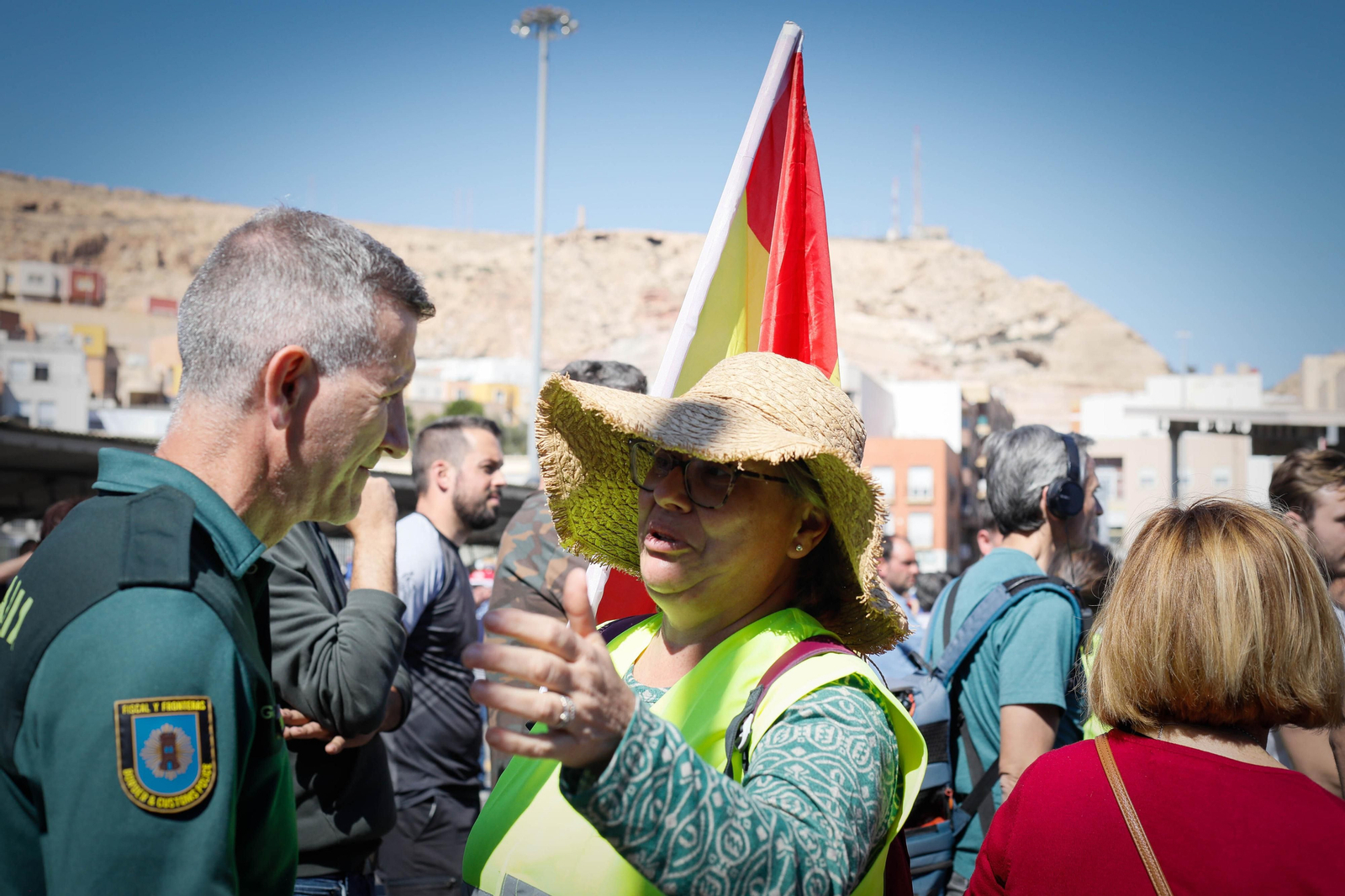 Los agricultores colapsan el puerto de Almería