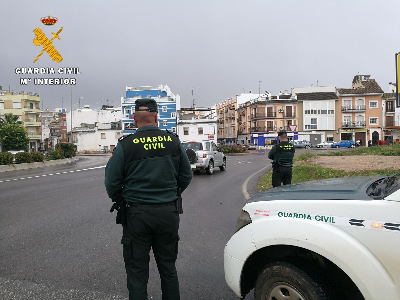 Agente de la Guardia Civil en Puente Genil.