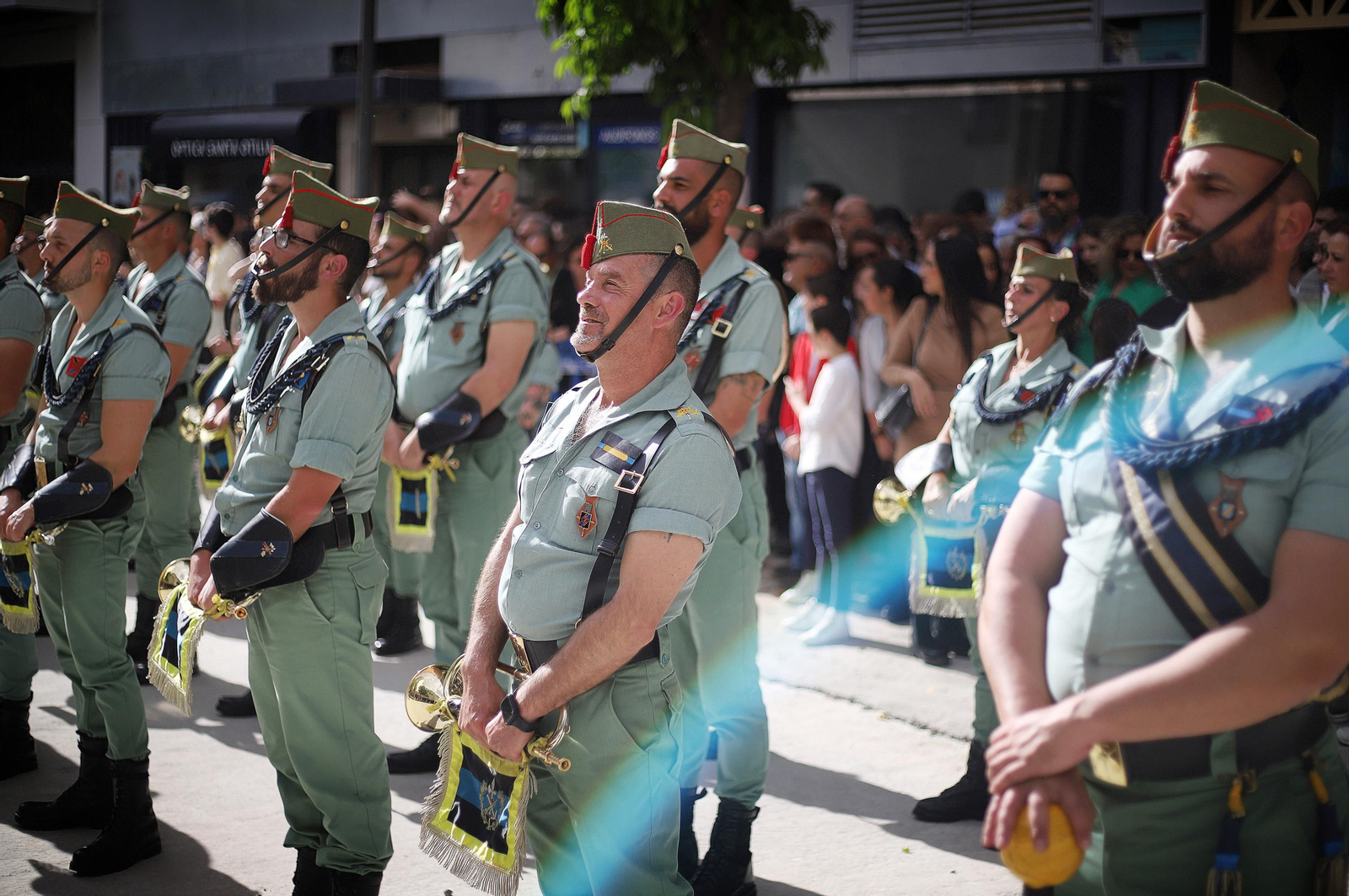 Sábado de Pasión: Imágenes de La Legión con el Cristo de la Vera+Cruz