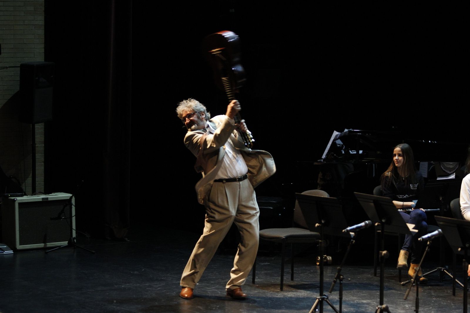 Alumnos de primaria se acercan a los instrumentos con conciertos didácticos