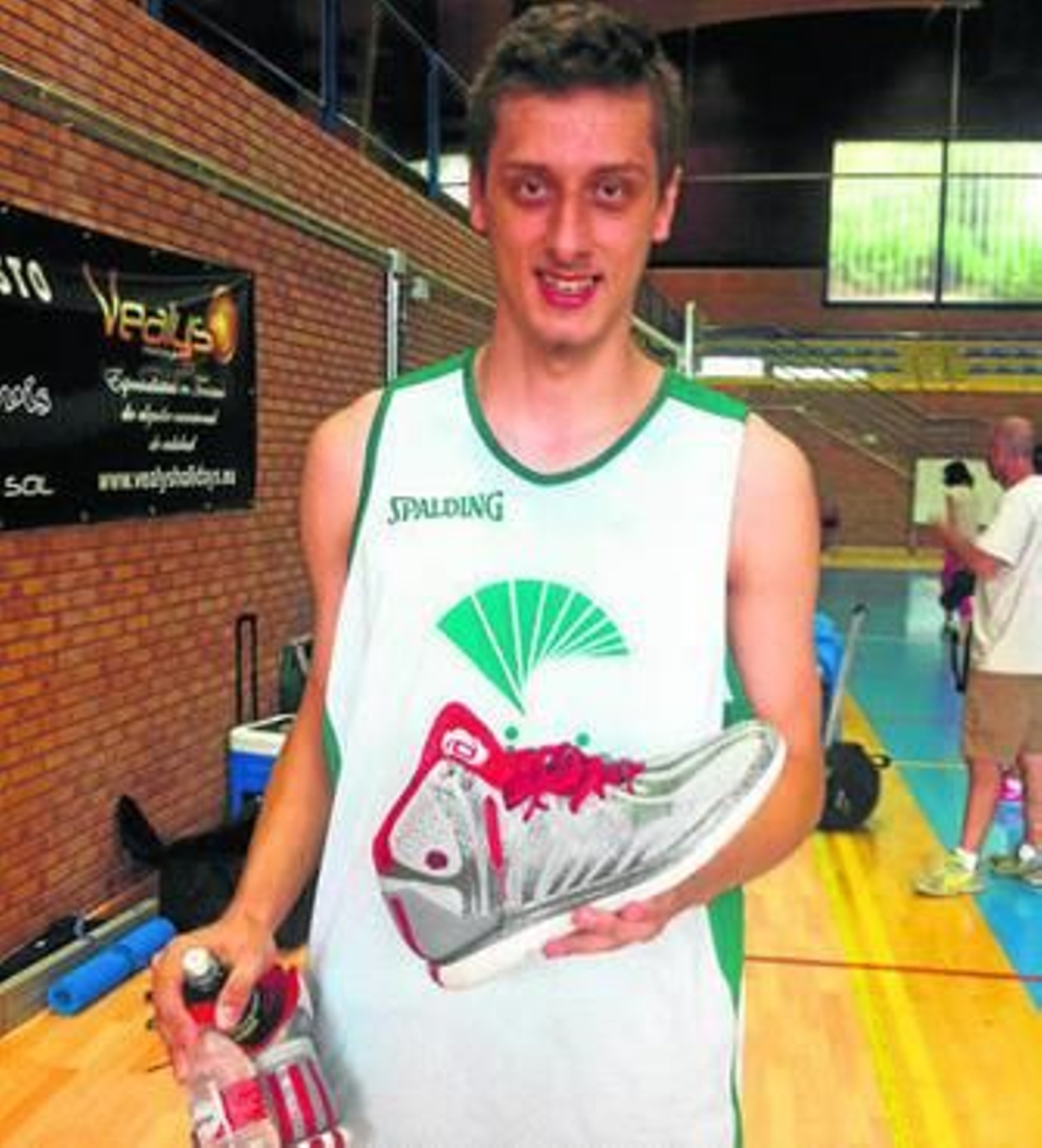 Karahodzic posa en Benahavís tras un entrenamiento.