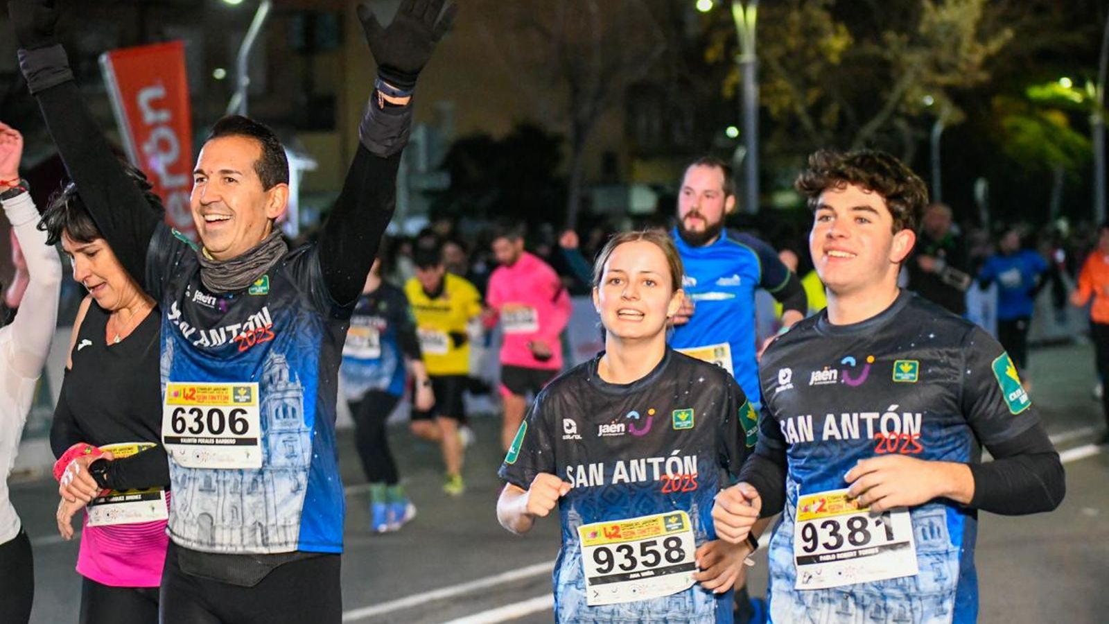 En imágenes: búscate en tu llegada a meta de la Carrera de San Antón 2025 (10)