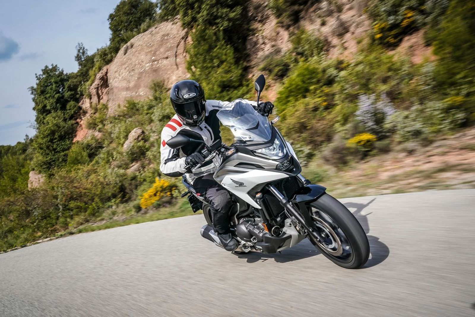 El cierre del casco y su homologación, aspectos claves a la hora de elegirlo