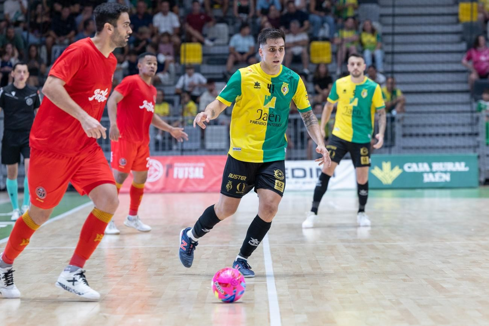 Las mejores fotos del XIV Trofeo del Olivo entre Jaén Paráiso Interior FS y Jimbee Cartagena