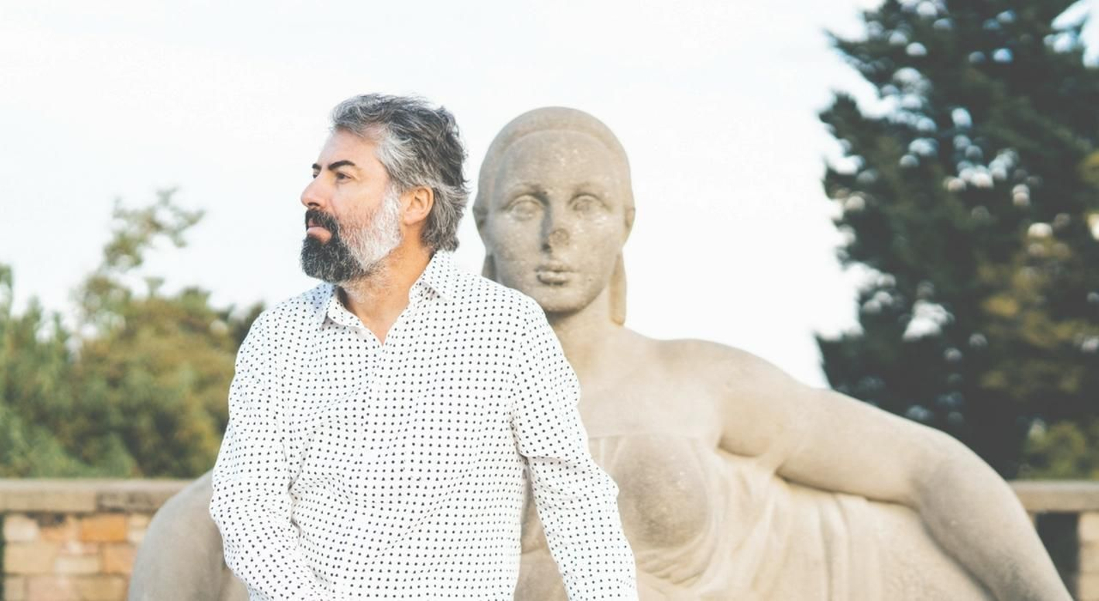 Antonio Luque, alias Sr. Chinarro, en una imagen promocional de su último disco.