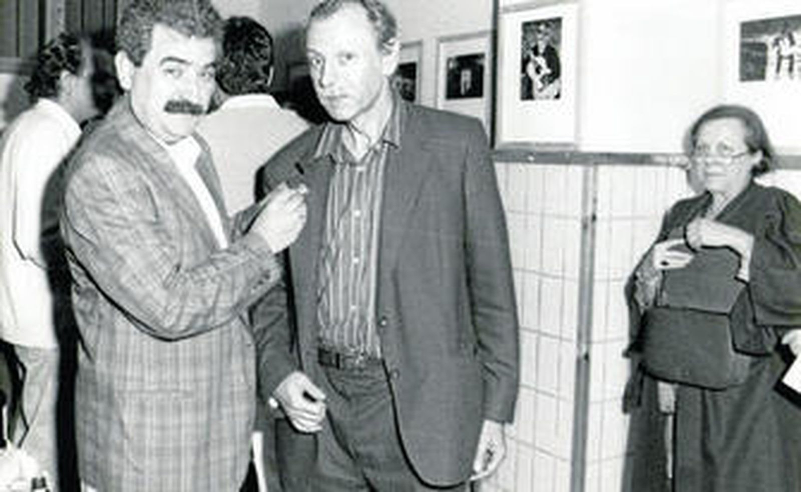 Alfredo Sánchez impone el Taranto de Oro a Carlos Pradal en abril de 1988 en la Casa de la Juventud.