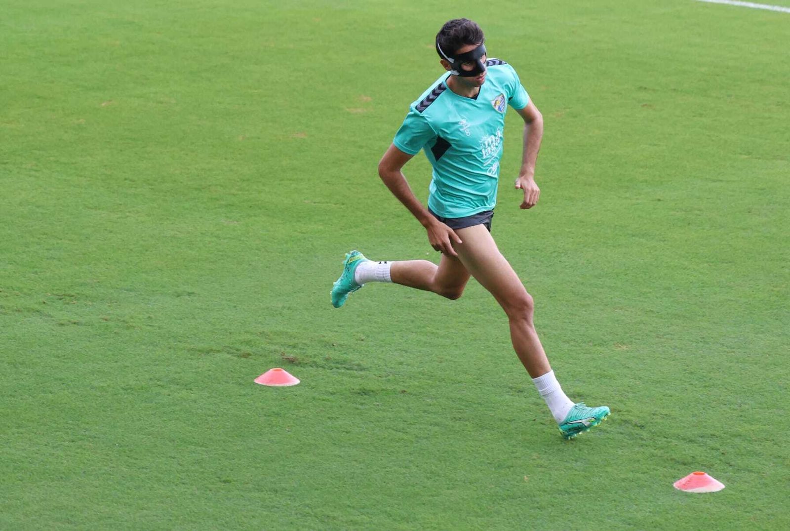 Las fotos del Málaga ultimando su cita con el Recreativo Granada