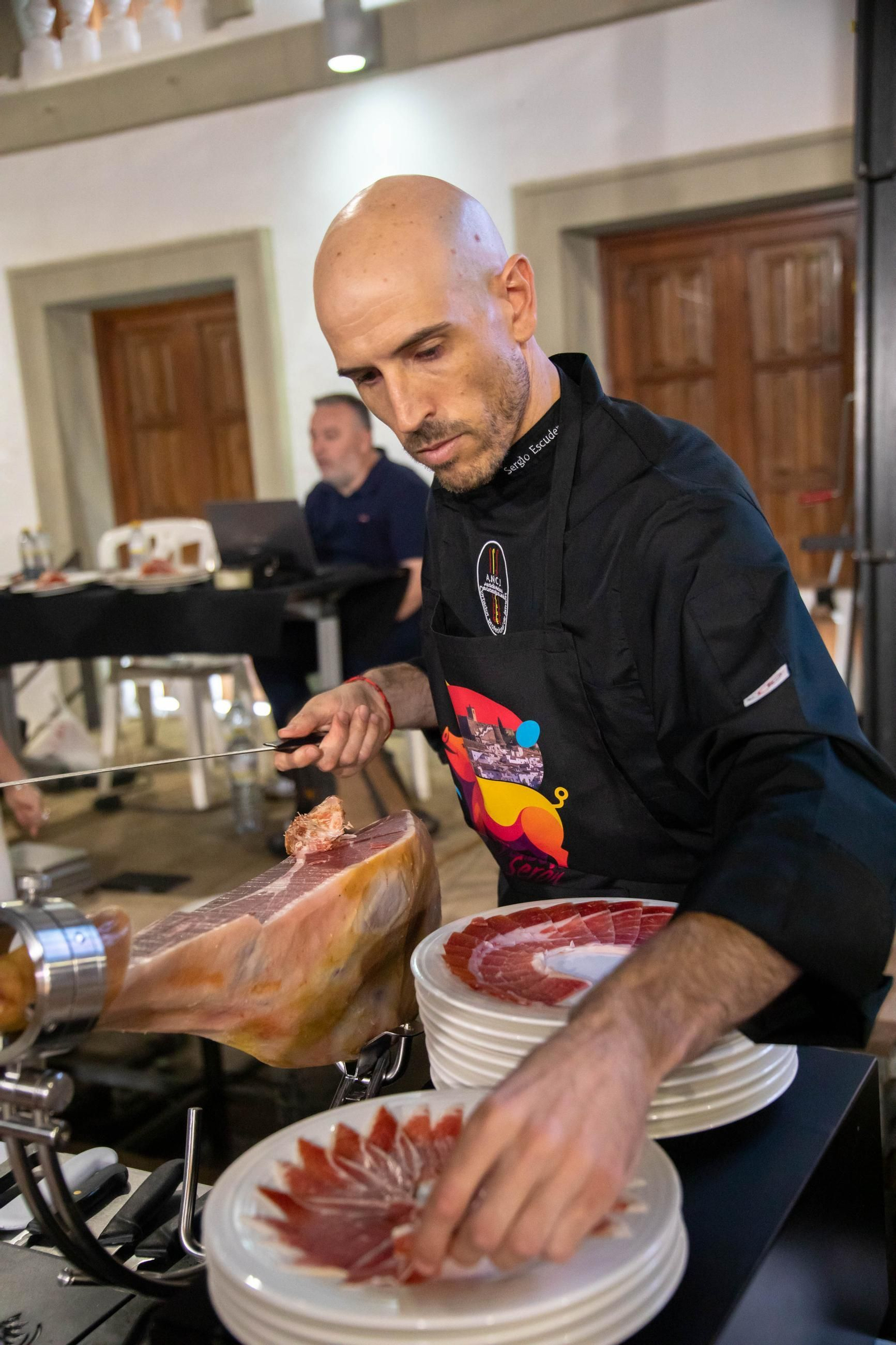 Concurso de cortadores de jamón en Serón, en imágenes