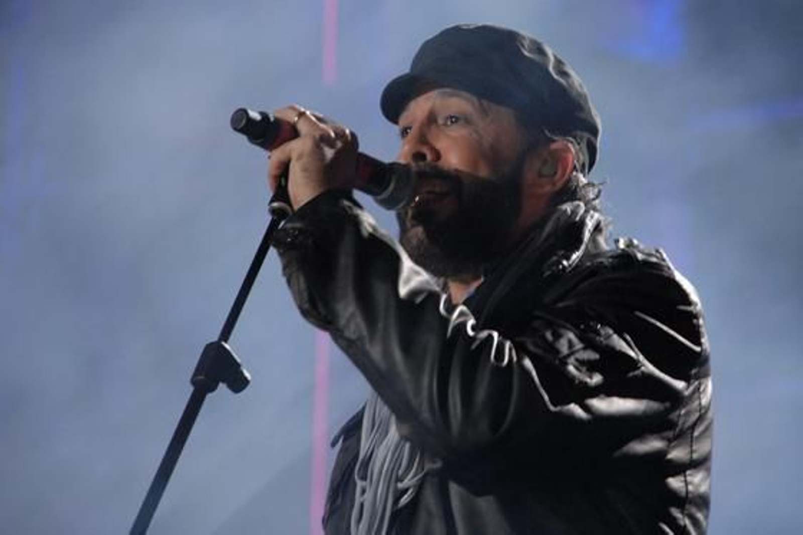 Miles de personas asisten al macroconcierto de la MTV en San Fernando. /Fotos: Rioja · Elías Pimentel