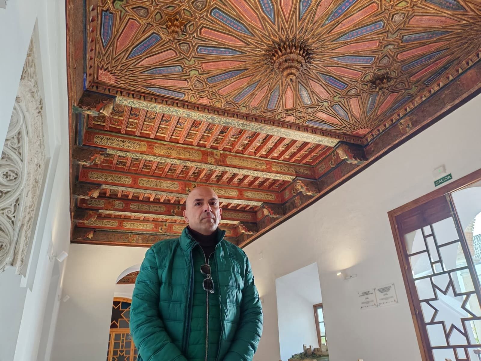 José María Cano Ayllón en el Salón Mudéjar restaurada con la ITI.