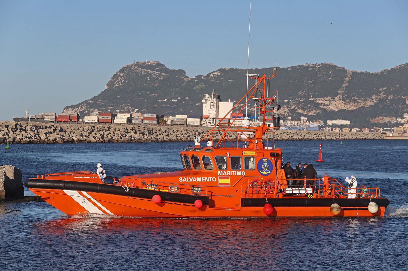 La 'Salvamar Enif ' en el Puerto de Algeciras. La 'Salvamar Enif ' en el Puerto de Algeciras.