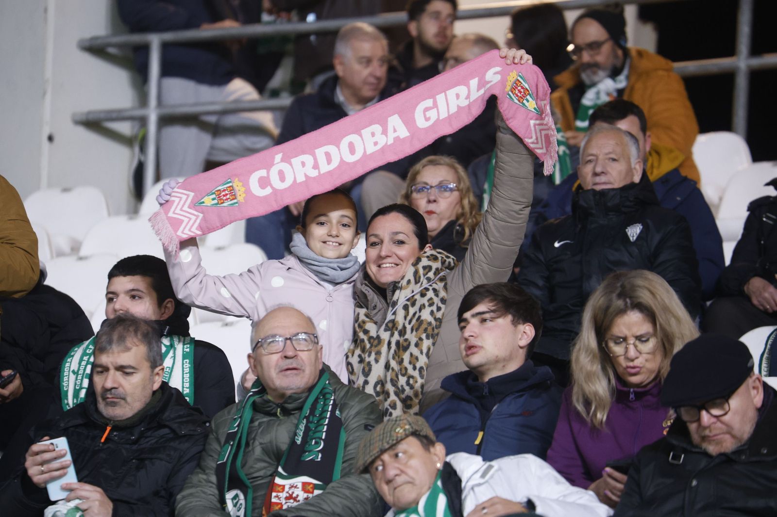 Las mejores fotos del ambiente en El Arcángel para el Córdoba CF - Burgos