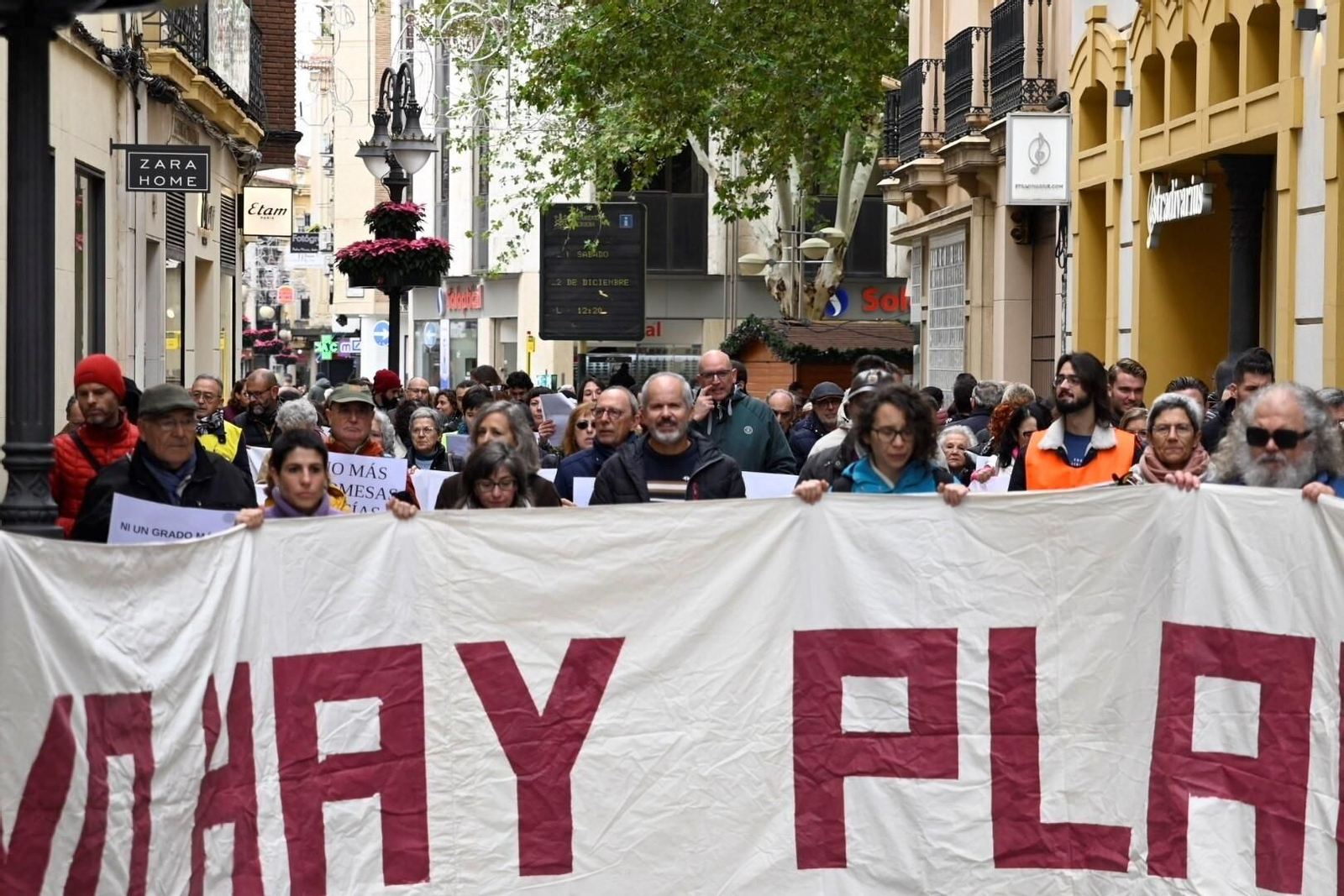 La manifestación en Córdoba contra la Cumbre del Clima, en imágenes La manifestación en Córdoba contra la Cumbre del Clima, en imágenes