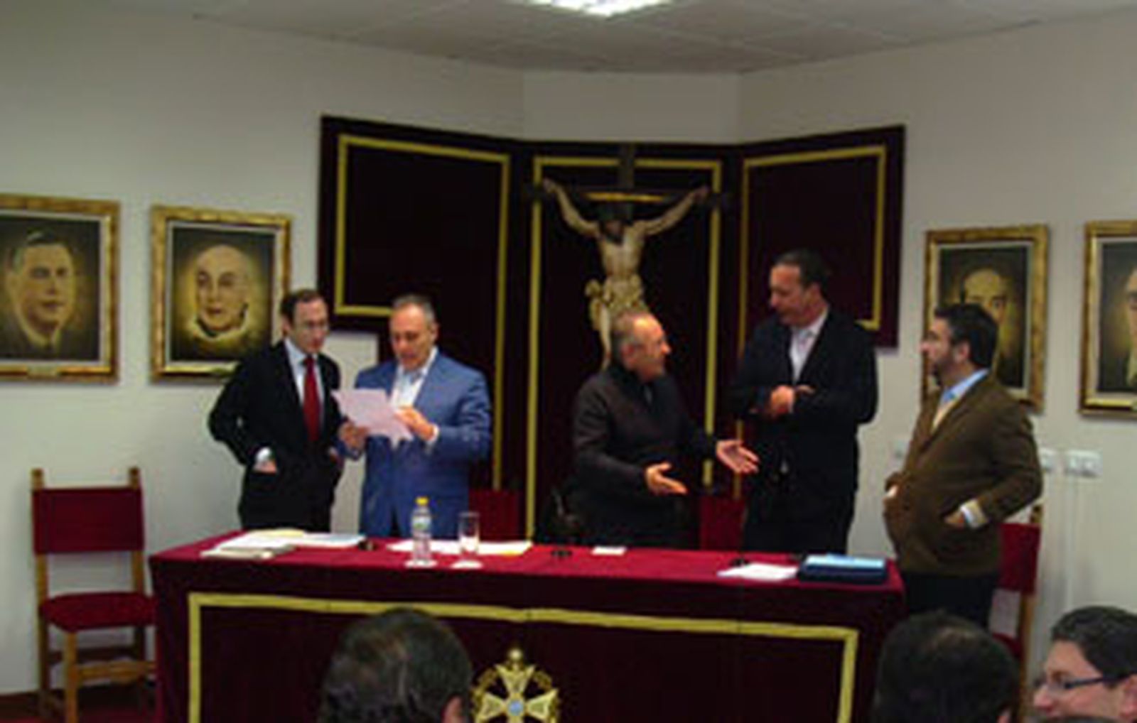 Montar los palcos costará a las hermandades unos 80.000 euros