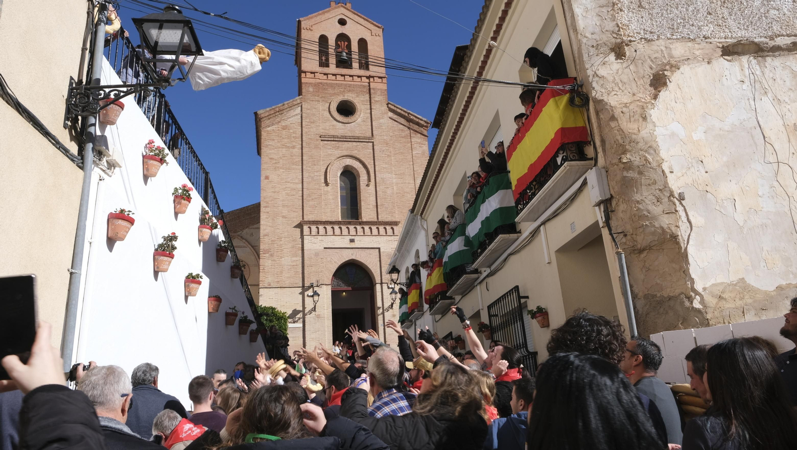Los vecinos de Lubrín se echan a las calles por San Sebastián