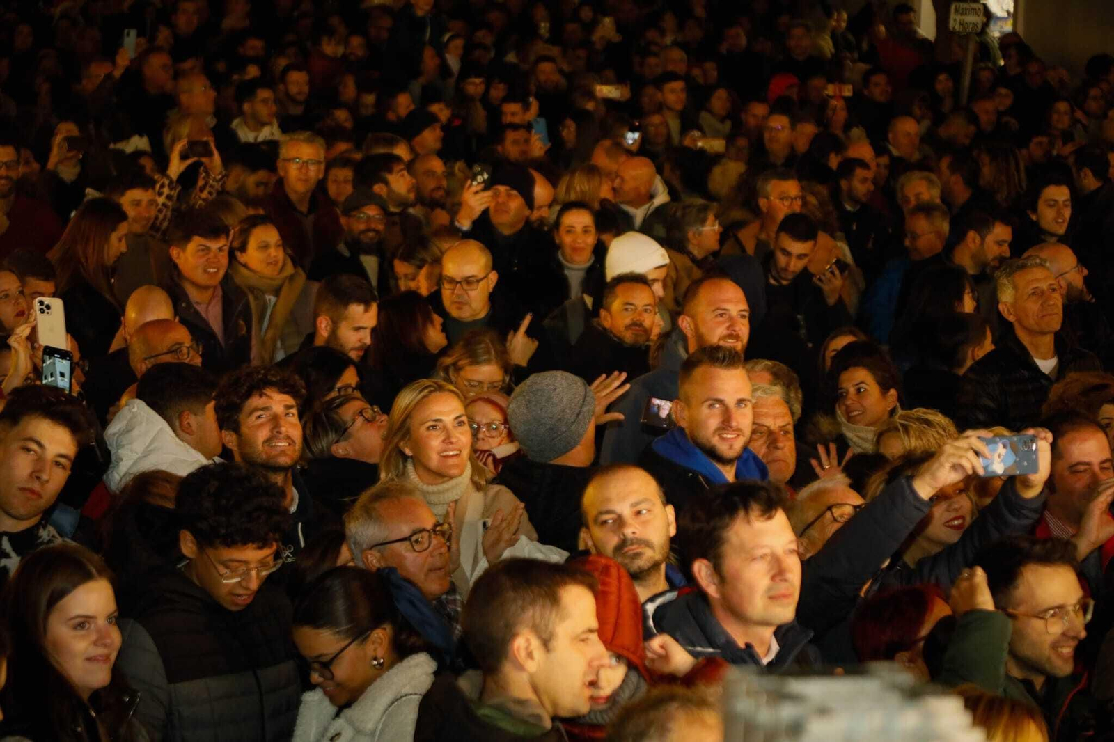 Las mejores imágenes de la iluminación navideña de Mojácar con las luces de Ferrero Rocher