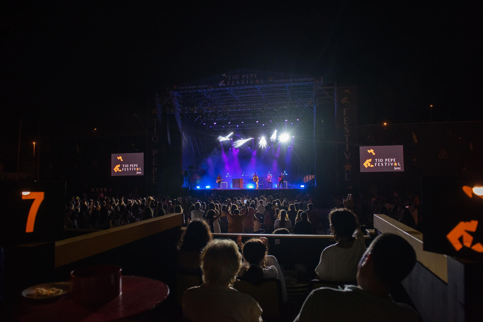 Imágenes de los conciertos de Marlon y Dvicio en Las Copas de Jerez