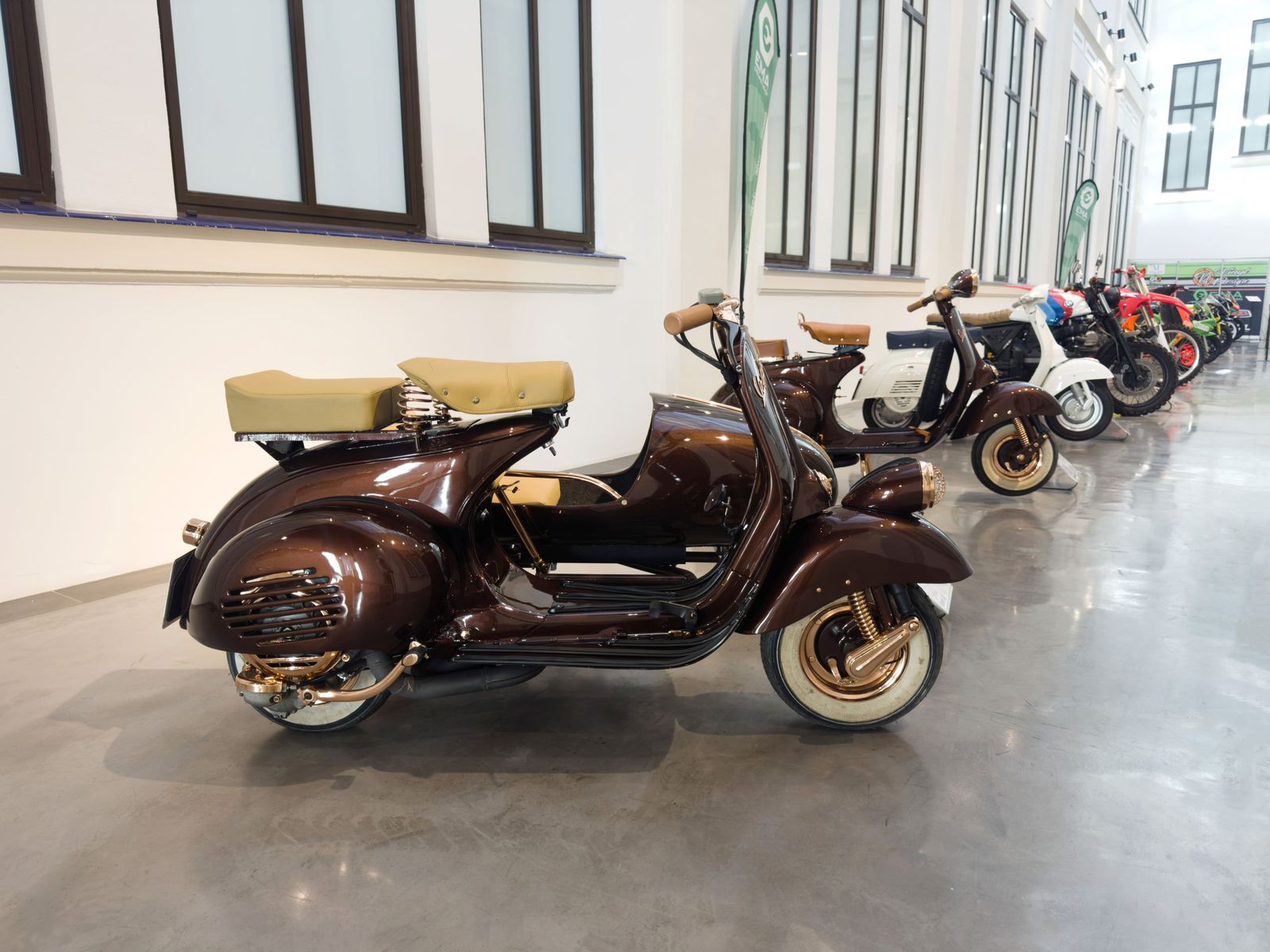 Algunas de las dos ruedas que componen la exposición.