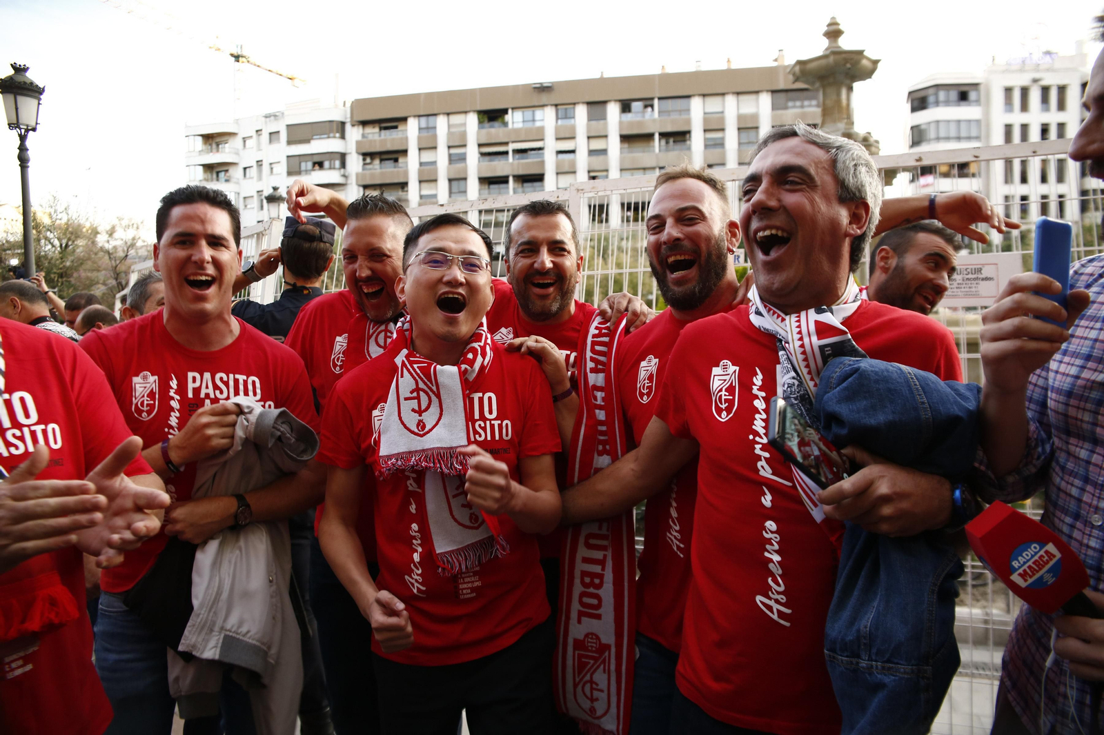 La Fuente de las Batallas, punto de reunión de todo el granadinismo