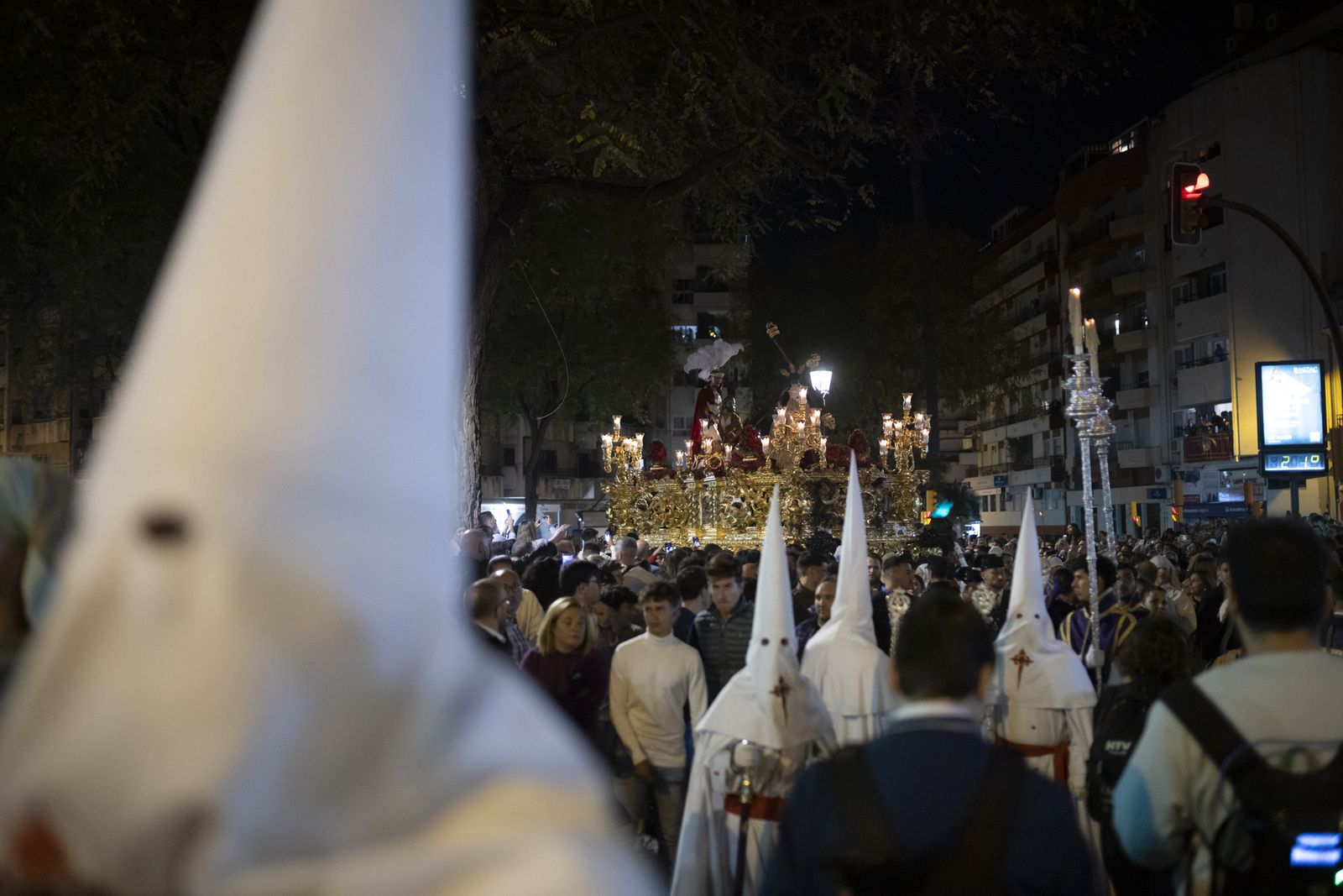 Lunes Santo: Tres Caídas en Huelva, en imágenes