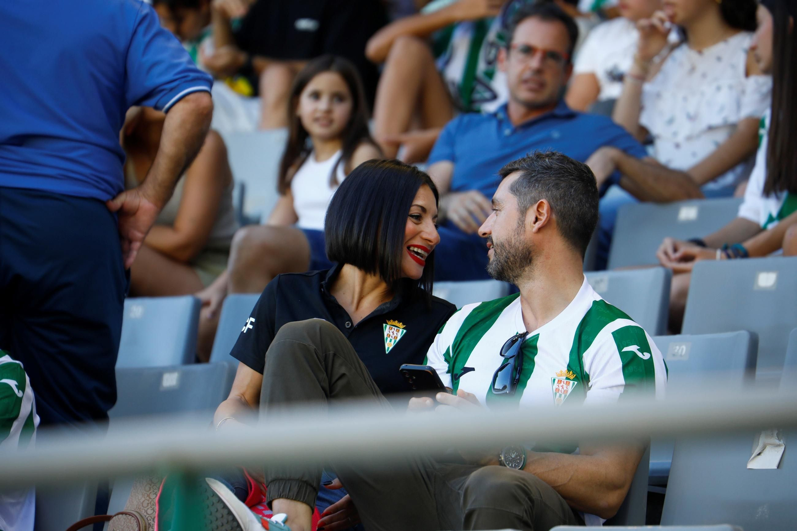 Las mejores fotos del ambiente en El Arcángel para el Córdoba CF - Racing de Ferrol
