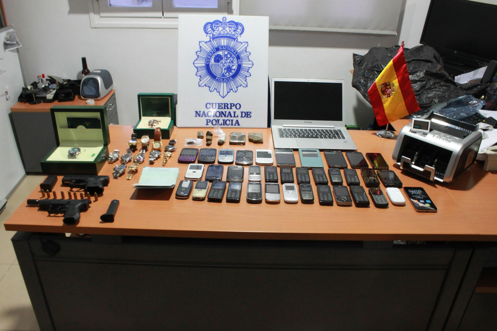 Efectos incautados en una operación antidroga.