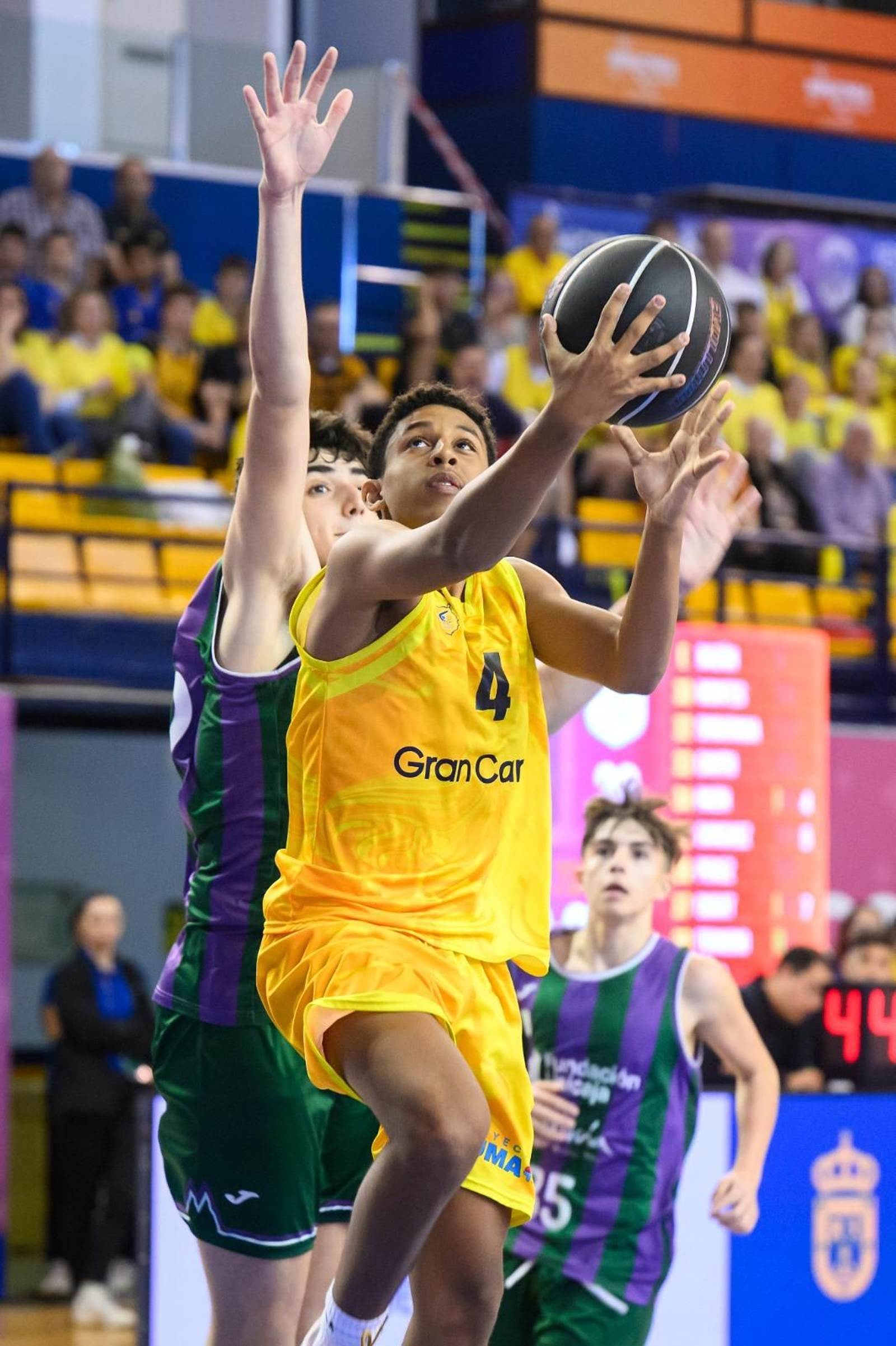 Un gran Unicaja bordea las semifinales en la Minicopa (94-86)