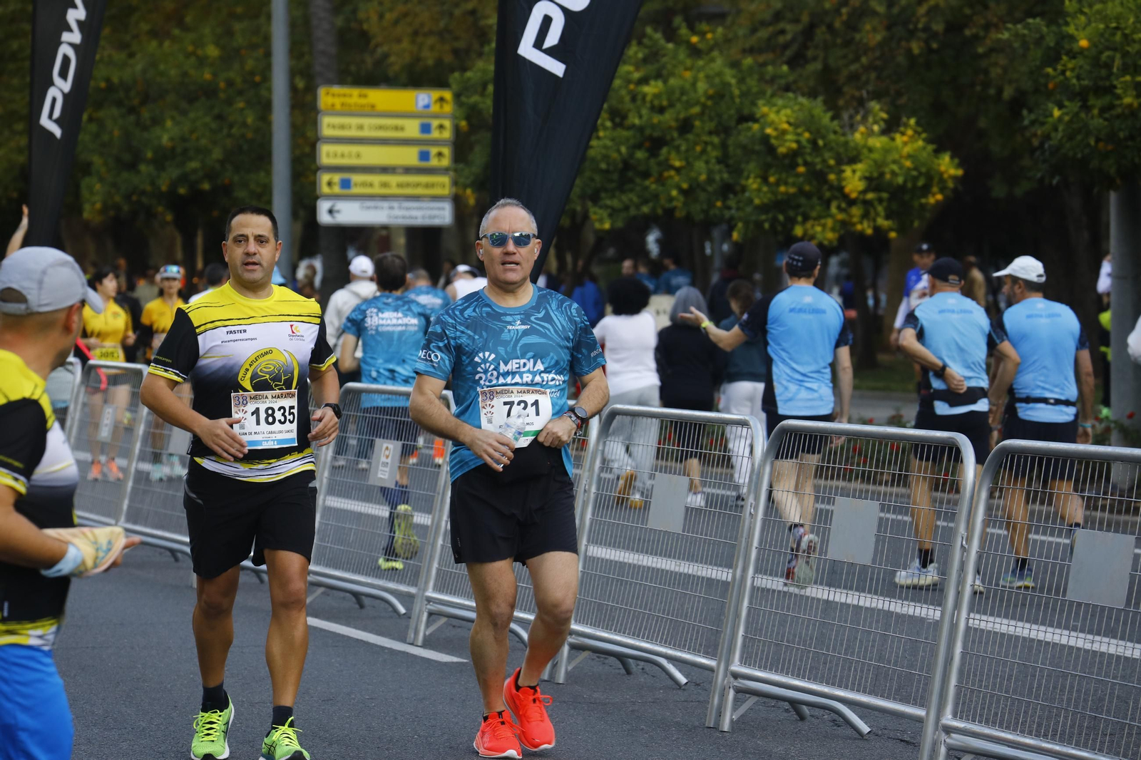 Las mejores fotos de la salida de la Media Maratón de Córdoba 2024