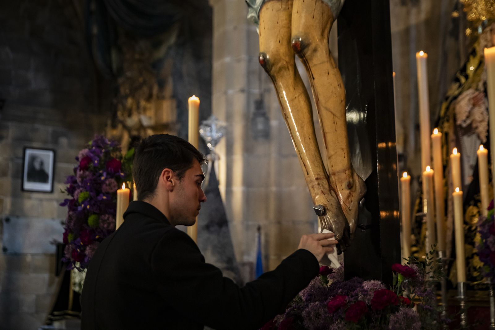 Las imágenes de los besapiés y besamanos del tercer Domingo de Cuaresma en Jerez: veneraciones del centro a los barrios