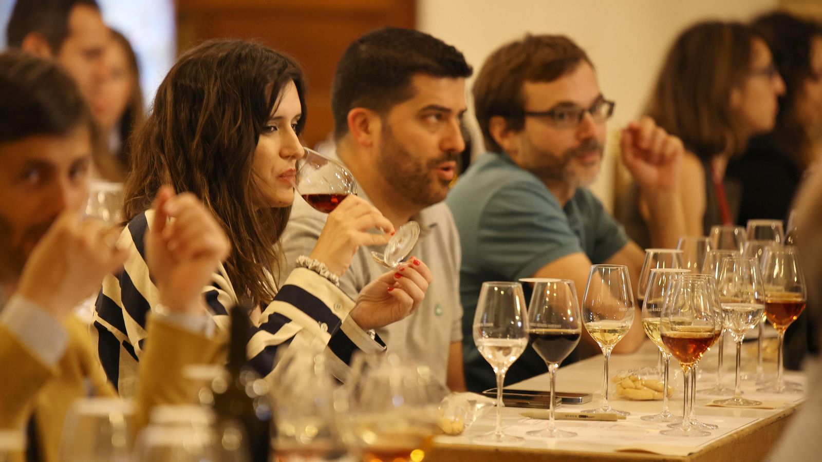 Cata taller de vinos de Jerez en el Consejo Regulador Cata taller de vinos de Jerez en el Consejo Regulador