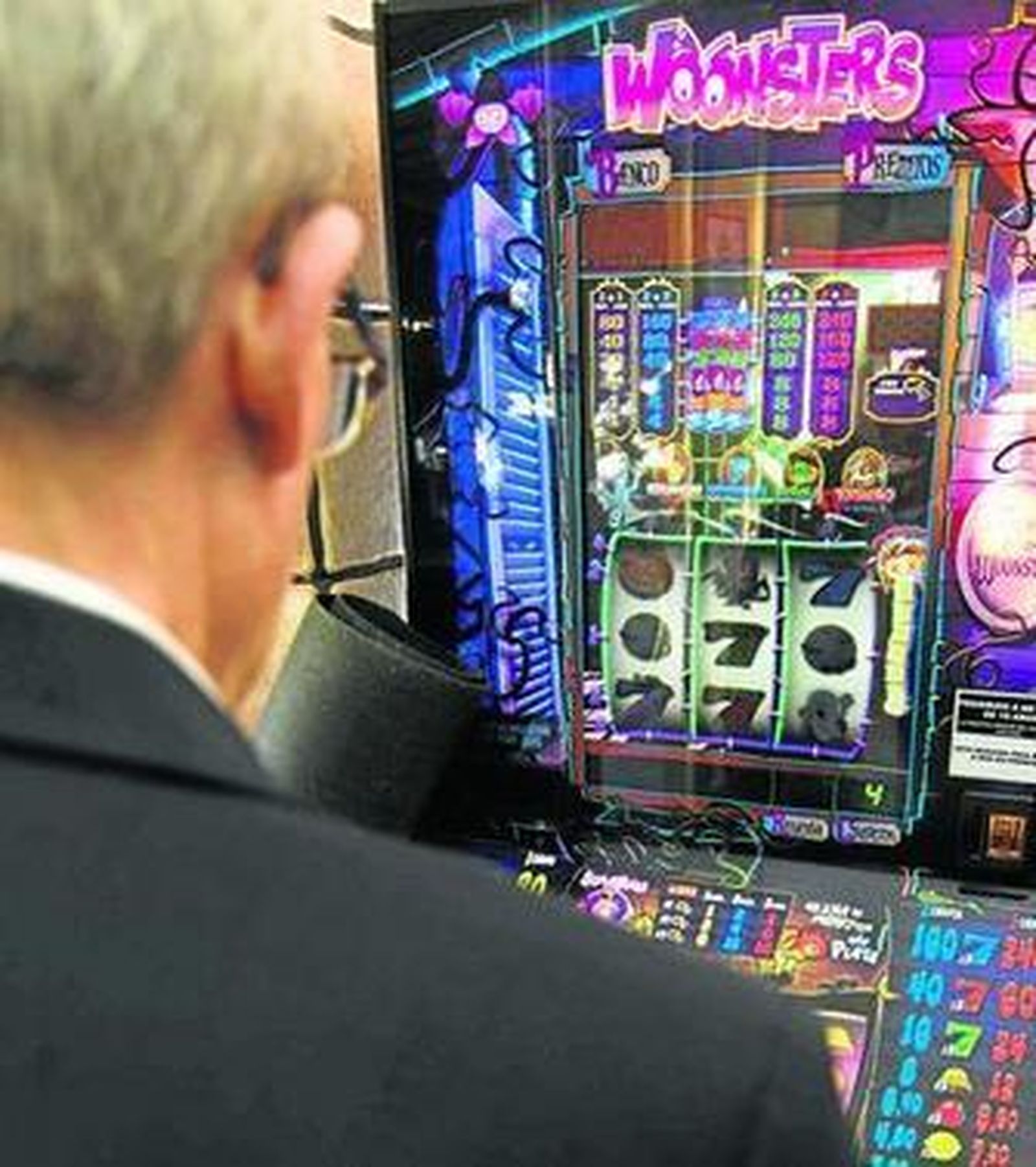 Más de 3.500 granadinos se autoprohíben entrar a salas de juego, bingos y casinos