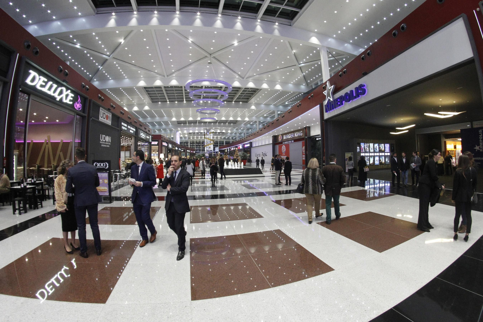 Fiesta en Granada por la apertura del Nevada