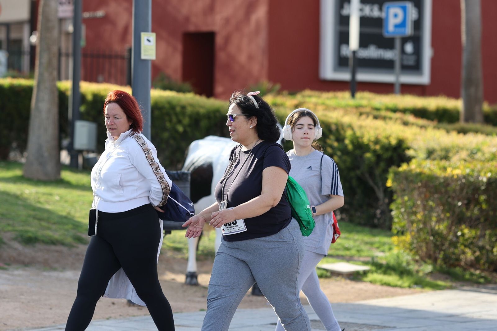 La Carrera Solidaria por el Día de la Mujer McArthurGlen, en fotos