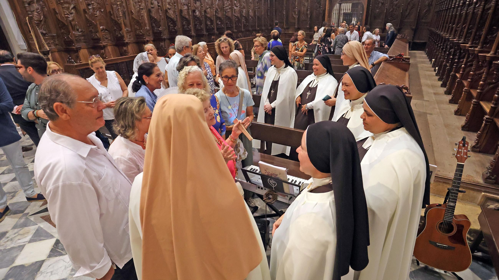 Imágenes de la misa de bienvenida a las hermanas Carmelitas en La Cartuja de Jerez