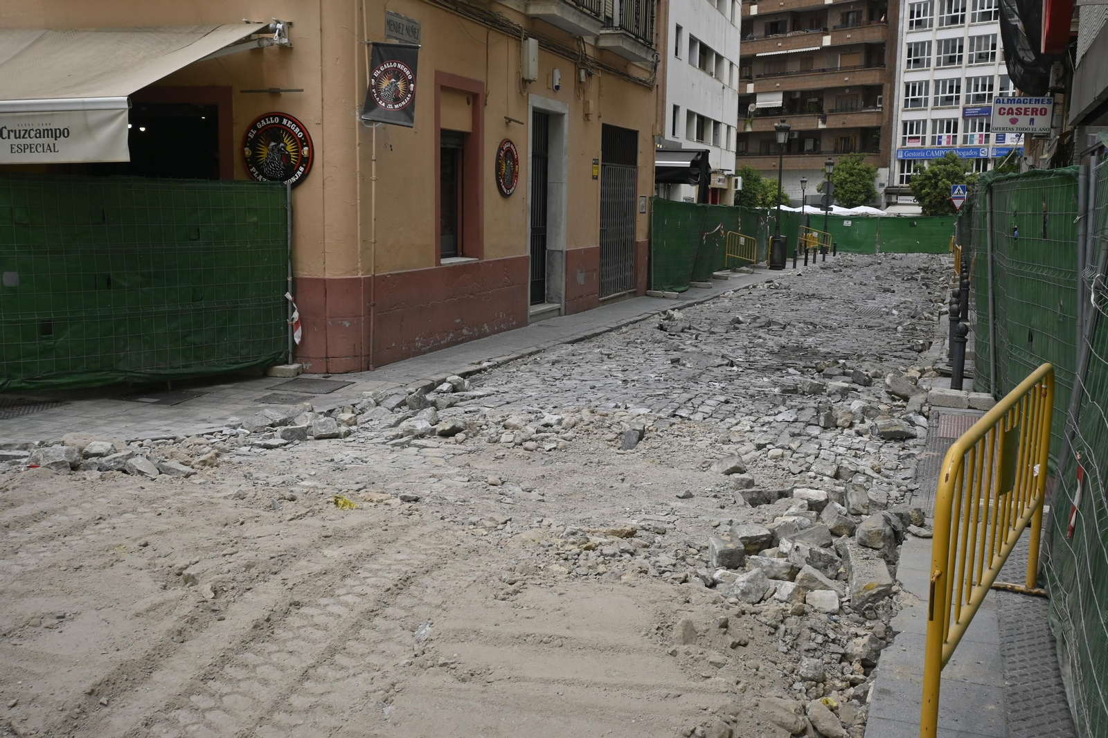 Obras en la calle Méndez Núñez, en imágenes