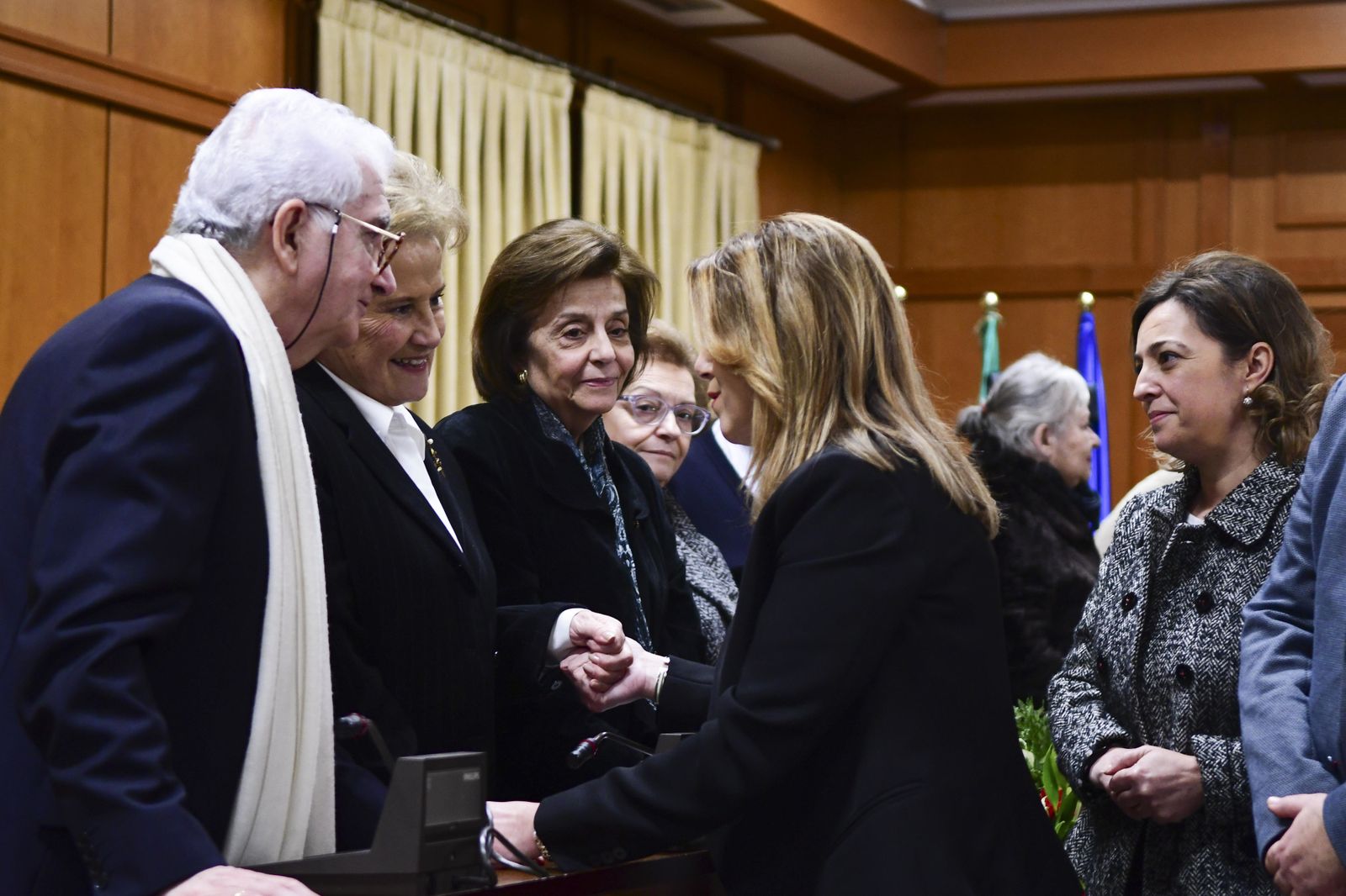 Las imágenes de la capilla ardiente de Pablo García Baena