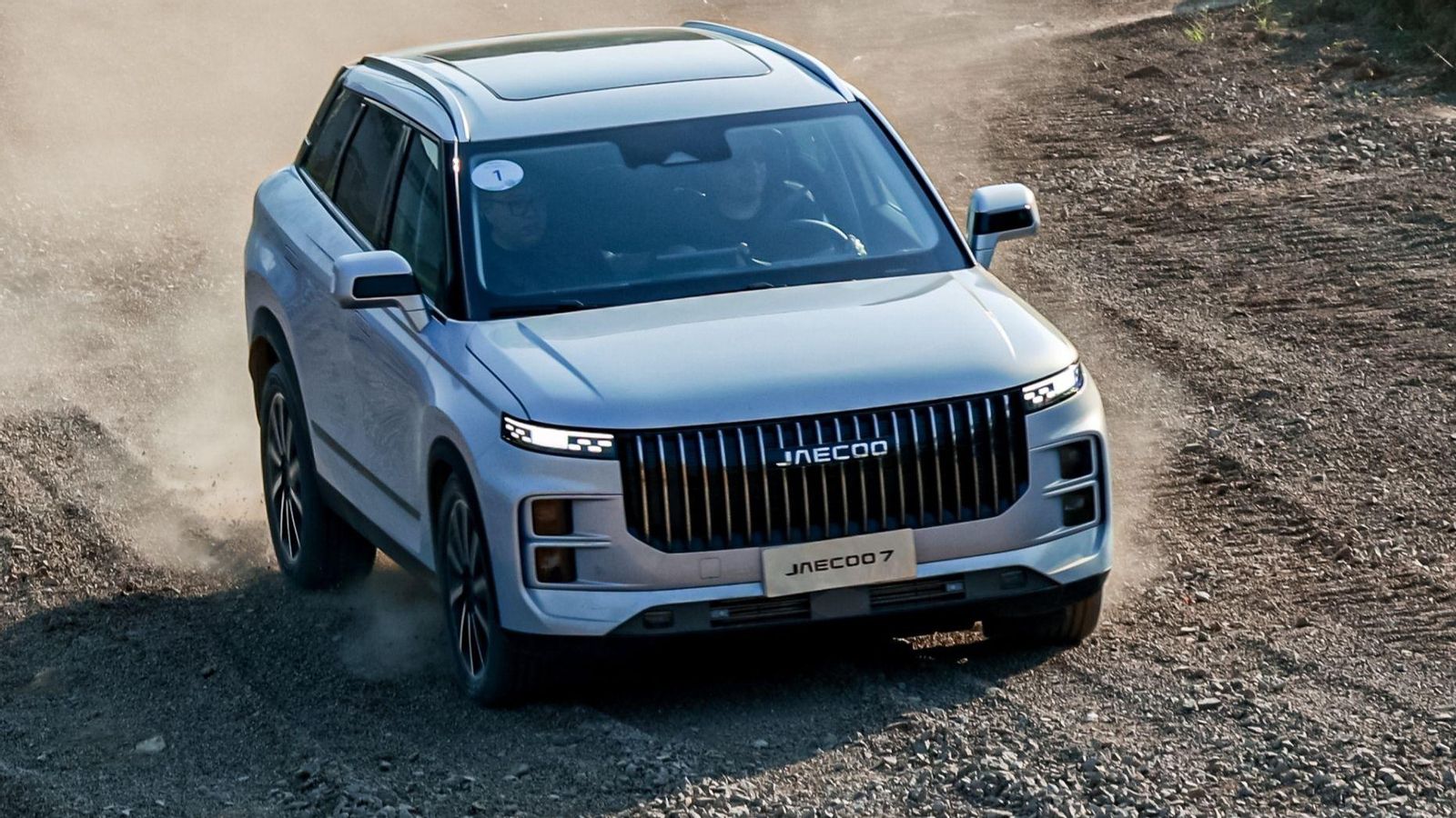 La tracción total se ligará, con el motor de lanzamiento, sólo al nivel de equipamiento Exclusive.