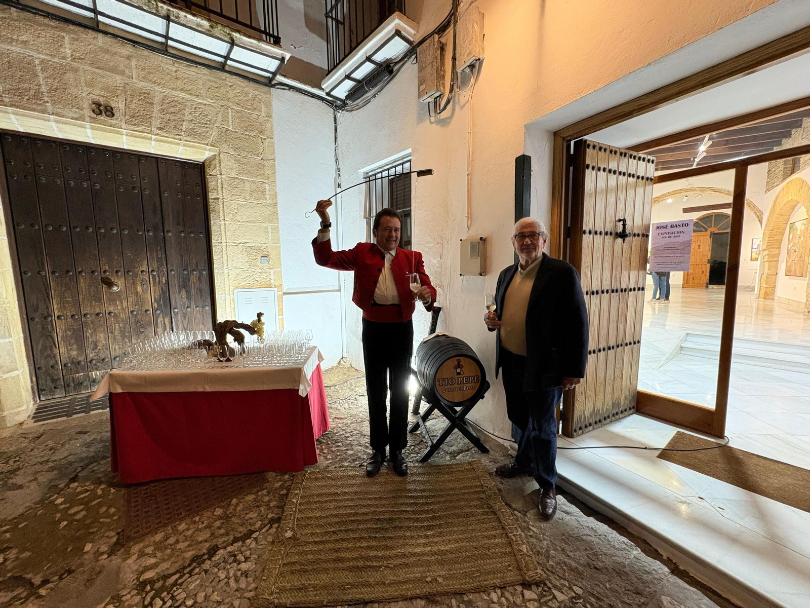 Imágenes de la inauguración de la exposición de fin de año de Pepe basto