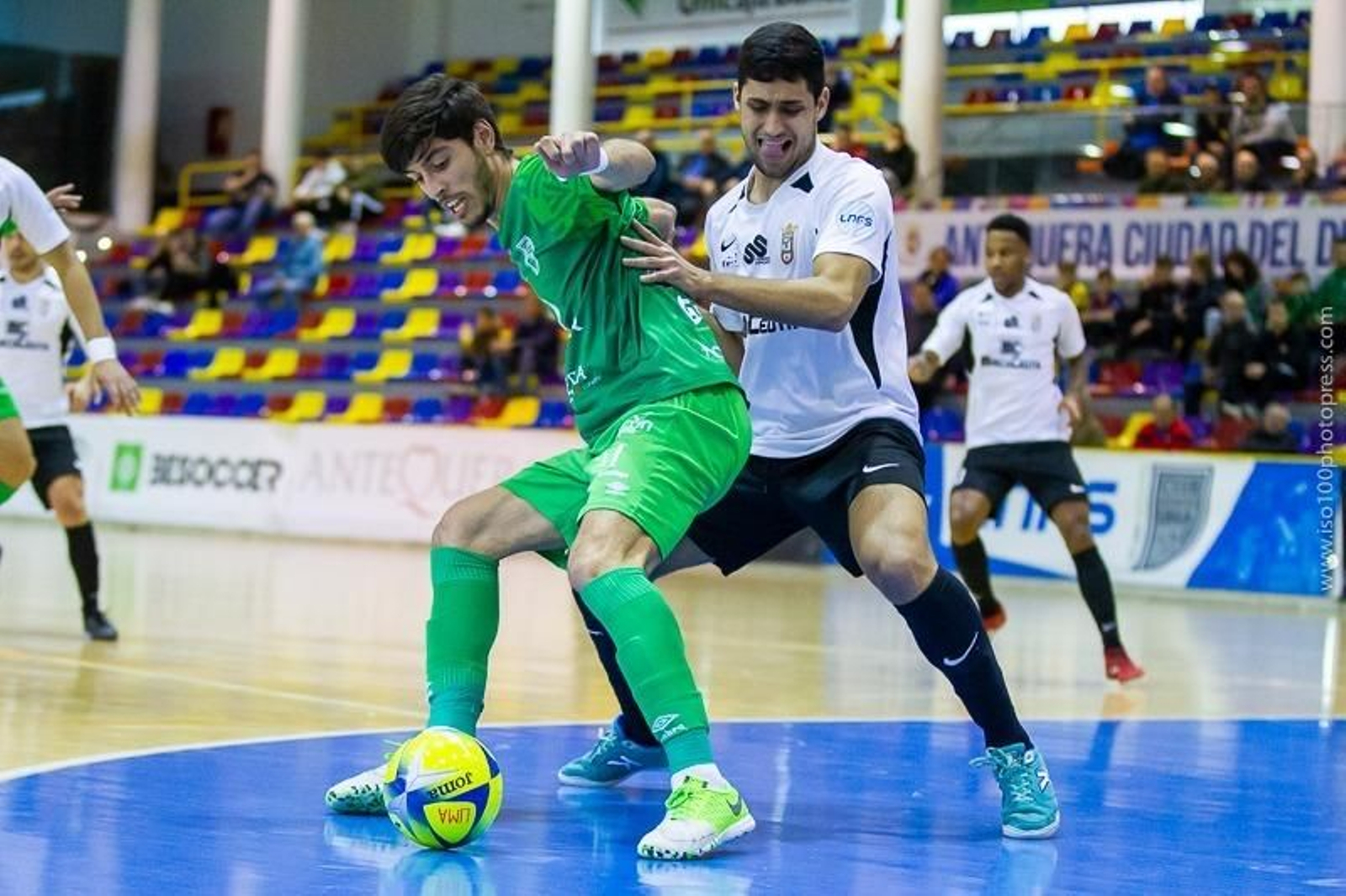 El UMA Antequera consigue la primera victoria del año en casa (3-2)