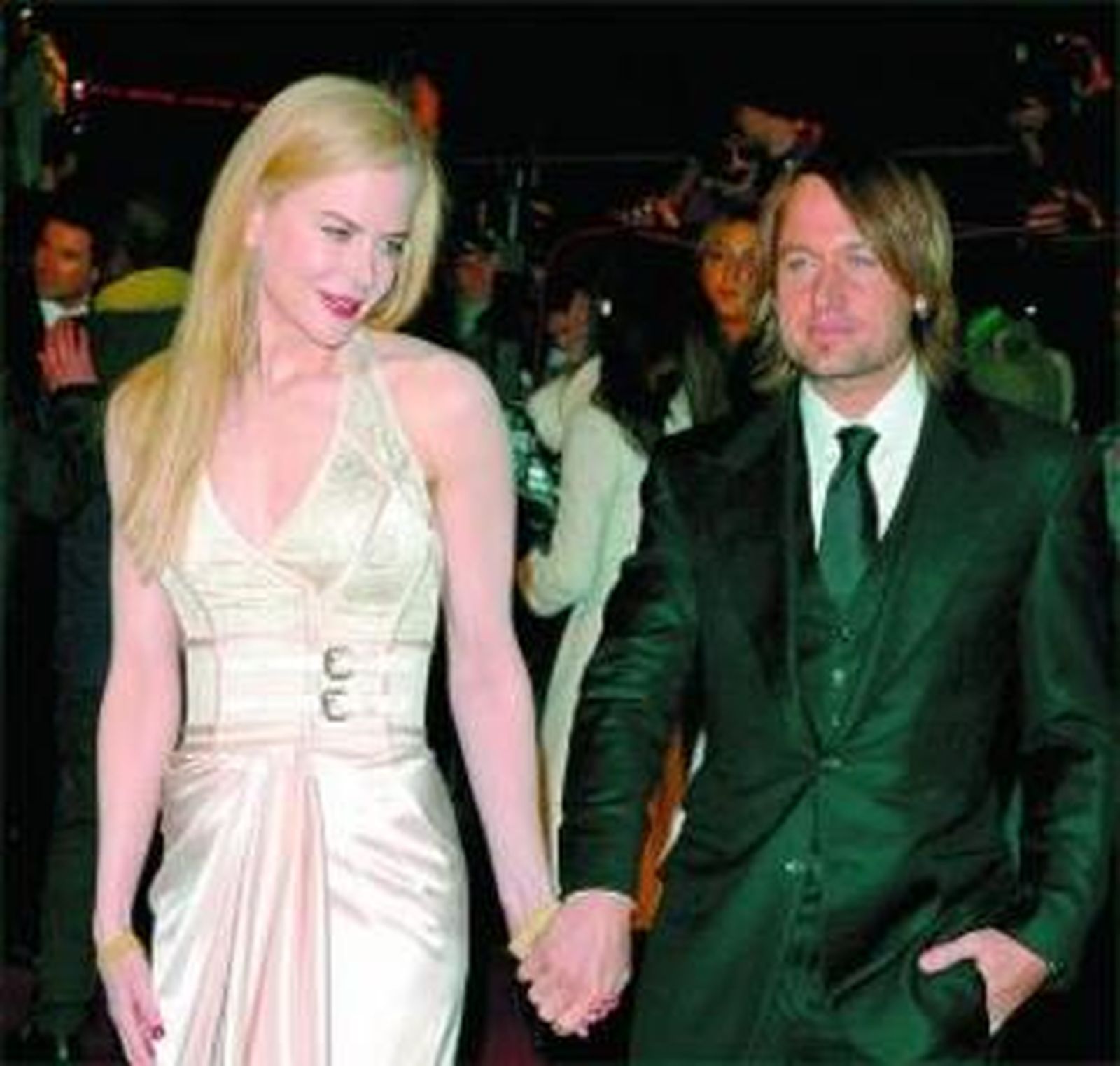 Nicole Kidman da a luz a su primera hija, Sunday Rose