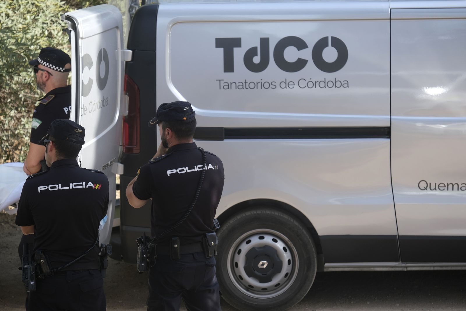 Así ha sido el rescate del cuerpo del joven ahogado en el Guadalquivir