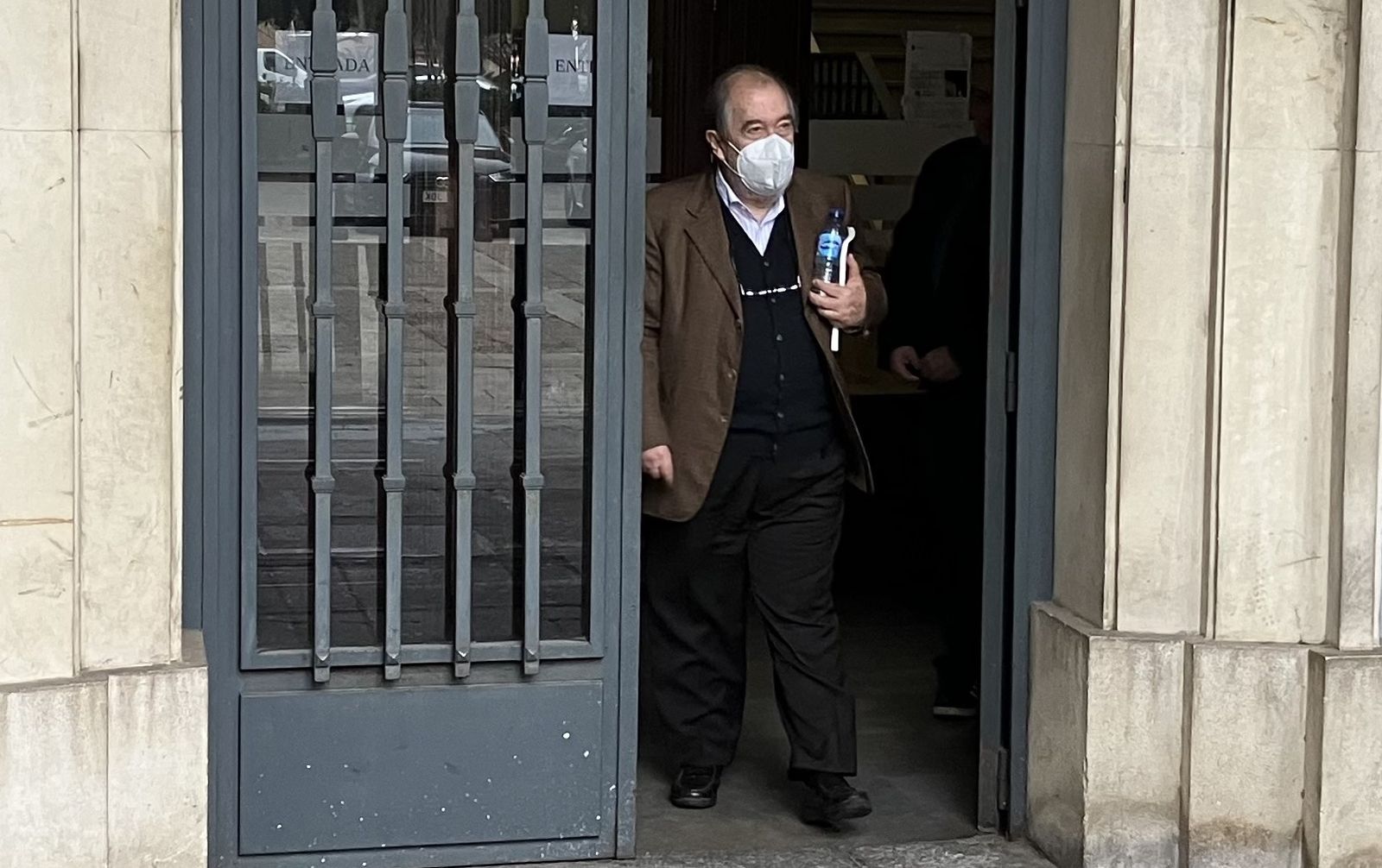 Carlos Estévez sale de la Audiencia de Sevilla tras la suspensión de otro juicio, el pasado lunes.